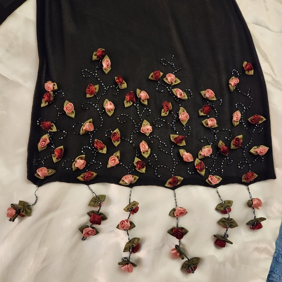 Vintage Womens Black Sheer Scarf/Shawl with Rosebuds & Fringe Accents 60" x 16" - Picture 6 of 10